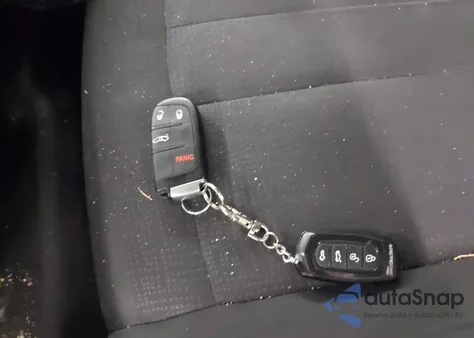 2015 Chrysler 200 Limited z USA, uszkodzony, nr VIN 1C3CCCAB6FN648139